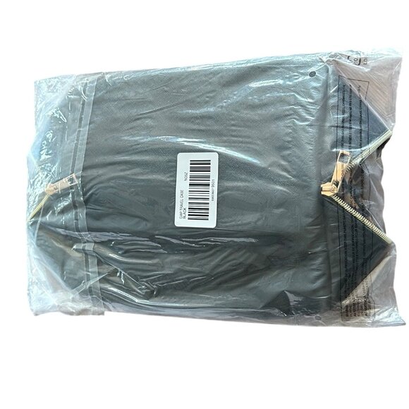 Chico's Travel Case Black NWT Zip Close Bag - Picture 4 of 7